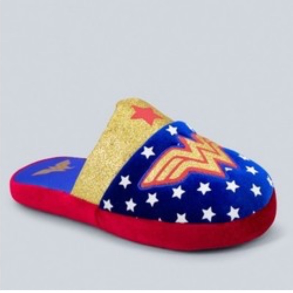 Wonder Woman Slippers